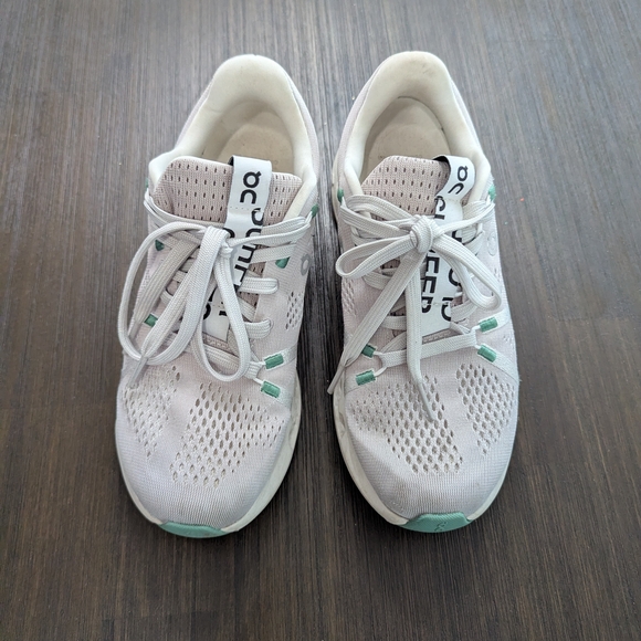 On Running Women's White and Green Running Shoes - Picture 11 of 11